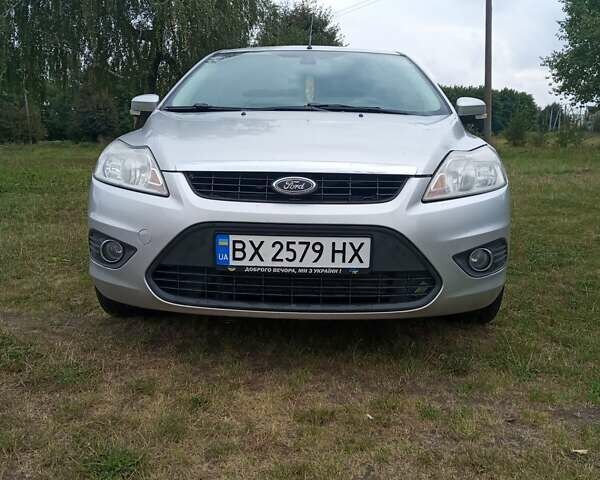 Сірий Форд Фокус, об'ємом двигуна 1.56 л та пробігом 304 тис. км за 4500 $, фото 1 на Automoto.ua