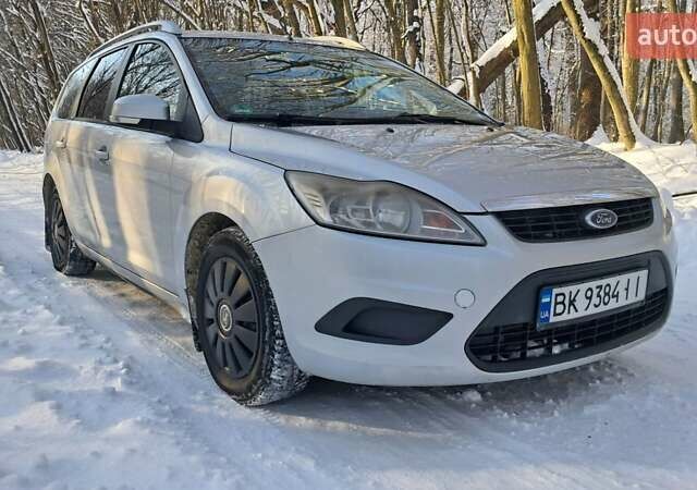 Сірий Форд Фокус, об'ємом двигуна 1.6 л та пробігом 330 тис. км за 5500 $, фото 1 на Automoto.ua