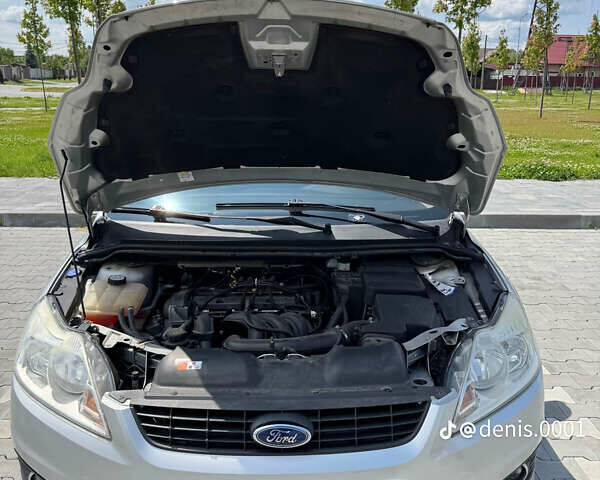 Серый Форд Фокус, объемом двигателя 1.6 л и пробегом 240 тыс. км за 5000 $, фото 1 на Automoto.ua