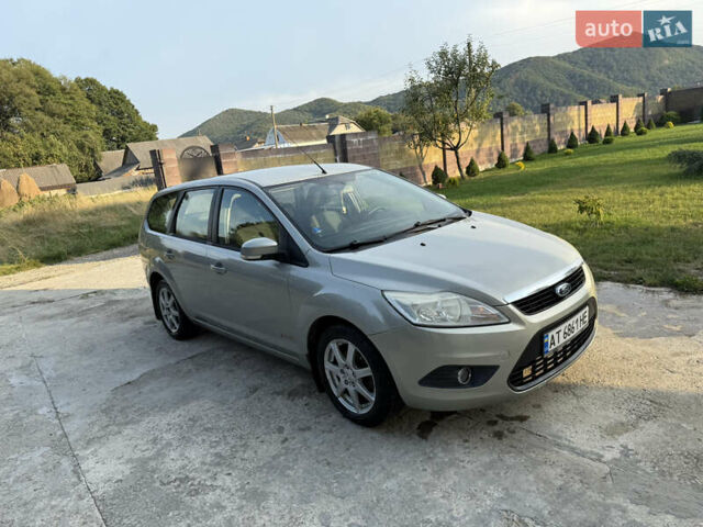 Серый Форд Фокус, объемом двигателя 1.6 л и пробегом 230 тыс. км за 4650 $, фото 1 на Automoto.ua