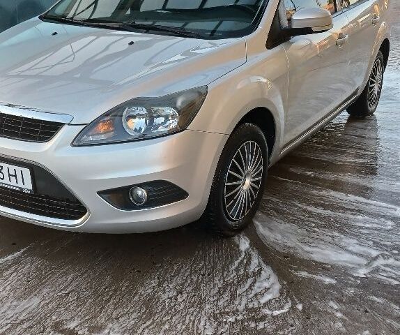 Серый Форд Фокус, объемом двигателя 0 л и пробегом 256 тыс. км за 5100 $, фото 1 на Automoto.ua