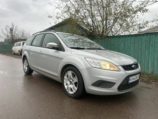 Сірий Форд Фокус, об'ємом двигуна 1.6 л та пробігом 220 тис. км за 6000 $, фото 1 на Automoto.ua