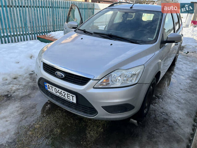 Серый Форд Фокус, объемом двигателя 1.56 л и пробегом 253 тыс. км за 4800 $, фото 1 на Automoto.ua