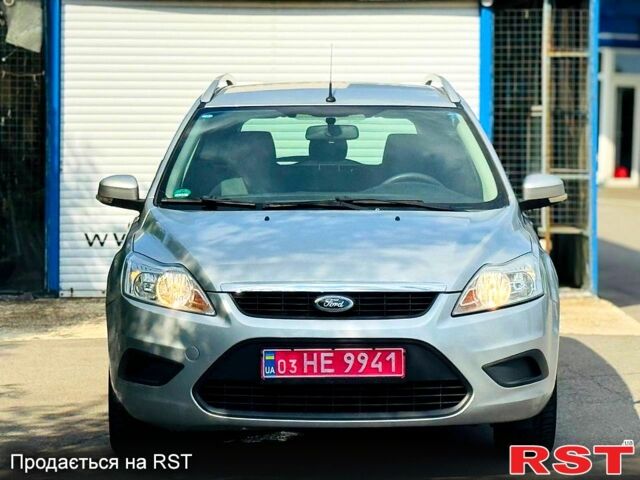 Серый Форд Фокус, объемом двигателя 1.6 л и пробегом 185 тыс. км за 6700 $, фото 1 на Automoto.ua