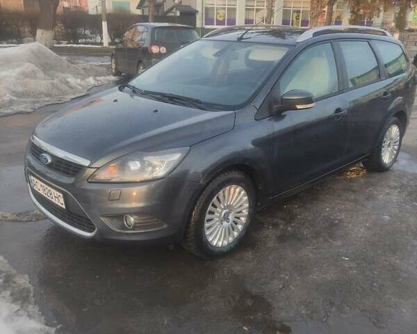 Сірий Форд Фокус, об'ємом двигуна 2 л та пробігом 204 тис. км за 6700 $, фото 1 на Automoto.ua