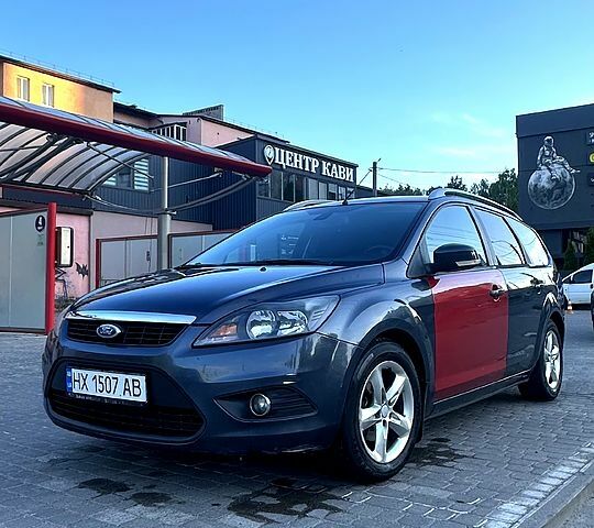 Сірий Форд Фокус, об'ємом двигуна 1.6 л та пробігом 320 тис. км за 5200 $, фото 1 на Automoto.ua