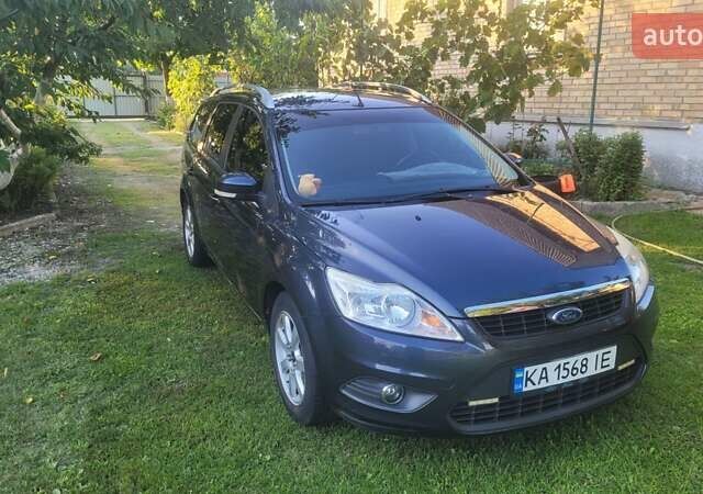 Серый Форд Фокус, объемом двигателя 2 л и пробегом 217 тыс. км за 6200 $, фото 1 на Automoto.ua