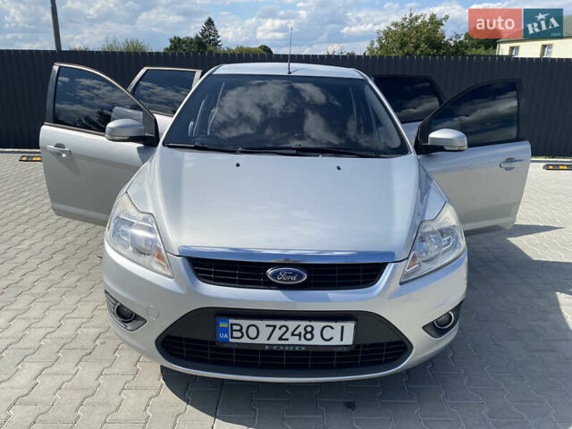 Сірий Форд Фокус, об'ємом двигуна 1.6 л та пробігом 251 тис. км за 5650 $, фото 1 на Automoto.ua