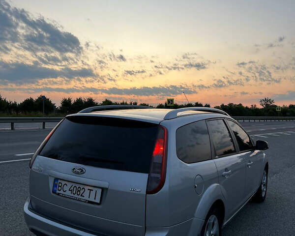 Серый Форд Фокус, объемом двигателя 1.6 л и пробегом 230 тыс. км за 5600 $, фото 1 на Automoto.ua