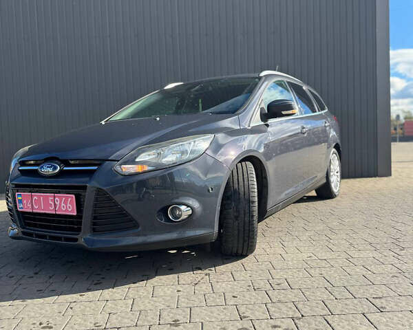 Серый Форд Фокус, объемом двигателя 1.6 л и пробегом 227 тыс. км за 7950 $, фото 1 на Automoto.ua