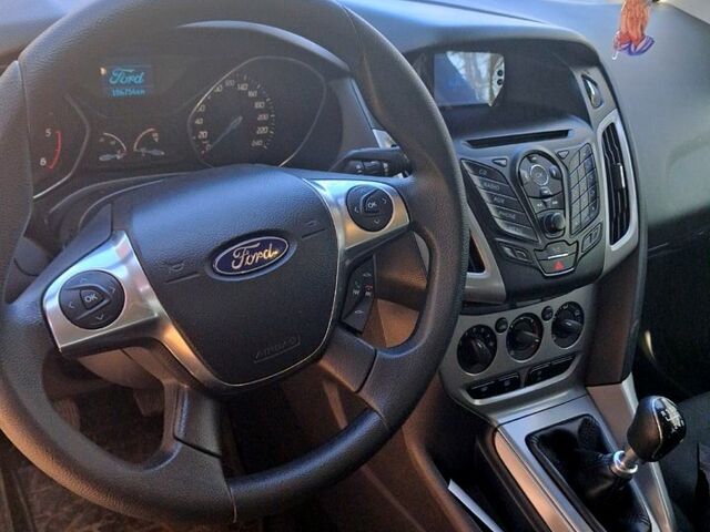 Сірий Форд Фокус, об'ємом двигуна 1.6 л та пробігом 187 тис. км за 7350 $, фото 1 на Automoto.ua