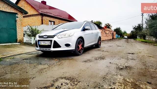 Серый Форд Фокус, объемом двигателя 1.56 л и пробегом 278 тыс. км за 6500 $, фото 1 на Automoto.ua