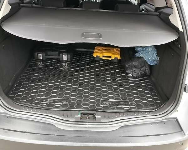 Серый Форд Фокус, объемом двигателя 1.6 л и пробегом 233 тыс. км за 6600 $, фото 1 на Automoto.ua