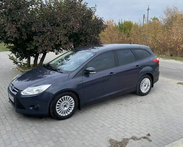 Форд Фокус 2012 в Запорожье на Automoto.ua Серый Форд Фокус, объемом двигателя 1.56 л и пробегом 292 тыс. км за 7550 $, фото 1 на Automoto.ua