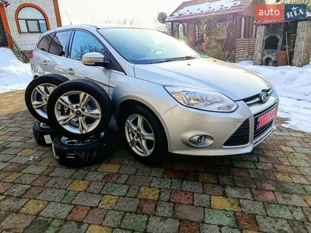 Сірий Форд Фокус, об'ємом двигуна 1.6 л та пробігом 220 тис. км за 6999 $, фото 1 на Automoto.ua