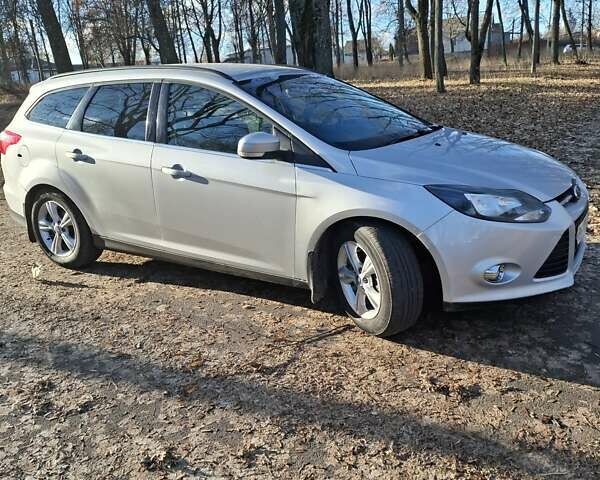 Серый Форд Фокус, объемом двигателя 1.6 л и пробегом 240 тыс. км за 7400 $, фото 1 на Automoto.ua
