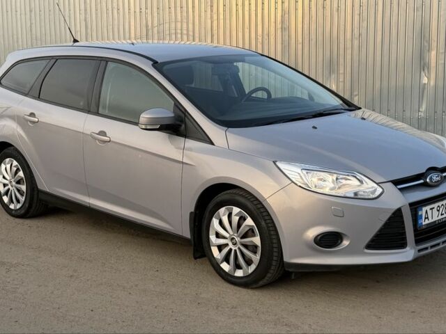Сірий Форд Фокус, об'ємом двигуна 1 л та пробігом 212 тис. км за 5500 $, фото 1 на Automoto.ua