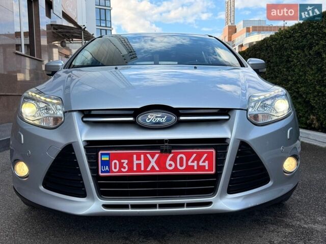 Сірий Форд Фокус, об'ємом двигуна 1.6 л та пробігом 250 тис. км за 8200 $, фото 1 на Automoto.ua