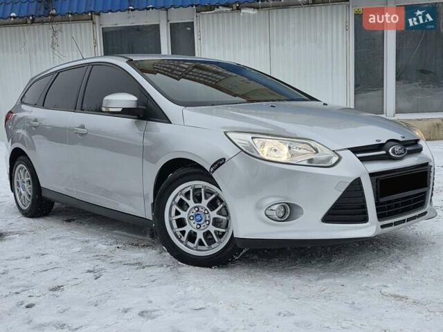 Сірий Форд Фокус, об'ємом двигуна 1.6 л та пробігом 233 тис. км за 6999 $, фото 1 на Automoto.ua