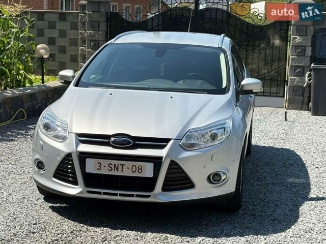 Сірий Форд Фокус, об'ємом двигуна 0 л та пробігом 247 тис. км за 8800 $, фото 1 на Automoto.ua
