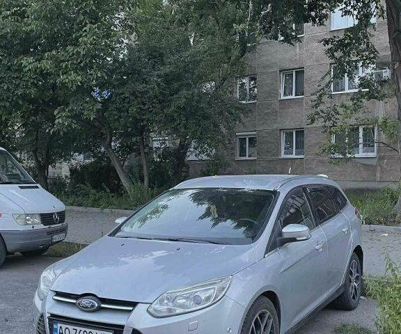 Сірий Форд Фокус, об'ємом двигуна 2 л та пробігом 210 тис. км за 7500 $, фото 1 на Automoto.ua