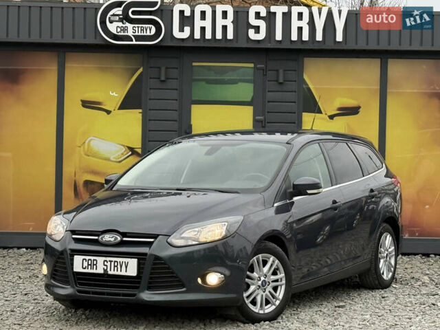 Серый Форд Фокус, объемом двигателя 1.6 л и пробегом 227 тыс. км за 8900 $, фото 1 на Automoto.ua