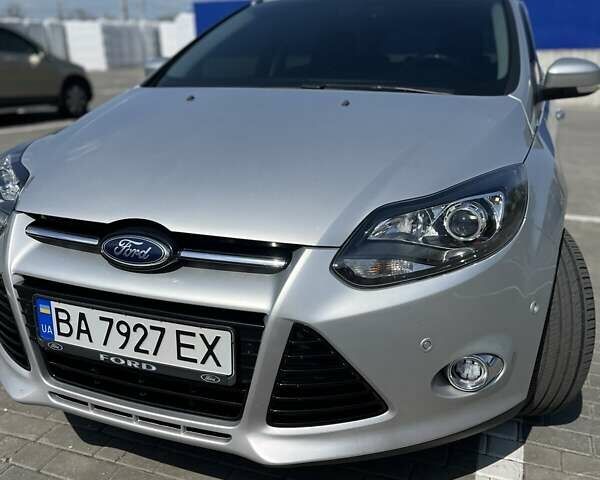 Форд Фокус 2013 в Новоукраинке на Automoto.ua Серый Форд Фокус, объемом двигателя 1.6 л и пробегом 257 тыс. км за 7900 $, фото 1 на Automoto.ua