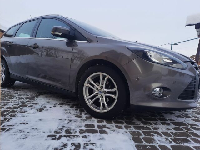 Сірий Форд Фокус, об'ємом двигуна 1.6 л та пробігом 259 тис. км за 8250 $, фото 1 на Automoto.ua