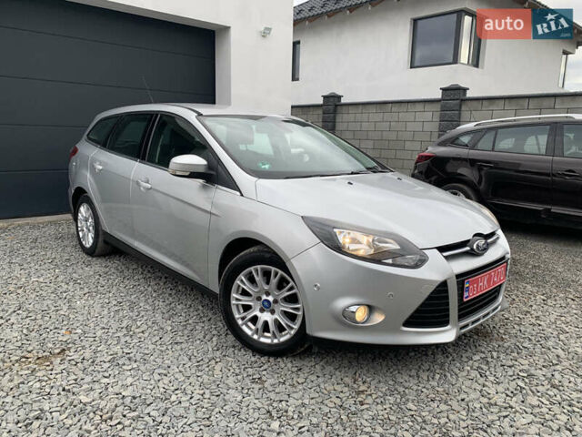 Форд Фокус 2013 в Ровно на Automoto.ua Серый Форд Фокус, объемом двигателя 1.6 л и пробегом 236 тыс. км за 7950 $, фото 1 на Automoto.ua