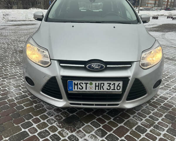 Серый Форд Фокус, объемом двигателя 1.56 л и пробегом 220 тыс. км за 7222 $, фото 1 на Automoto.ua