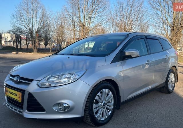 Серый Форд Фокус, объемом двигателя 2 л и пробегом 240 тыс. км за 9200 $, фото 1 на Automoto.ua