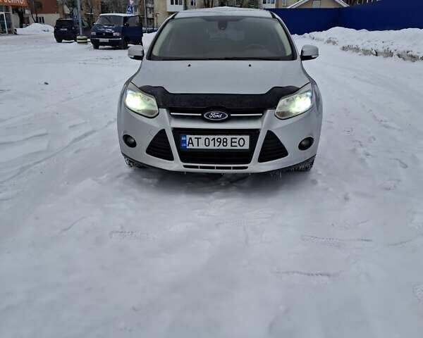 Серый Форд Фокус, объемом двигателя 2 л и пробегом 290 тыс. км за 7500 $, фото 1 на Automoto.ua