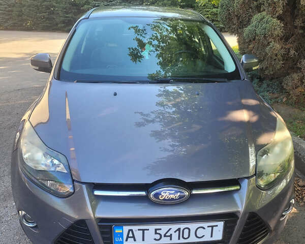 Форд Фокус 2014 в Ивано-Франковске на Automoto.ua Серый Форд Фокус, объемом двигателя 2 л и пробегом 205 тыс. км за 8777 $, фото 1 на Automoto.ua