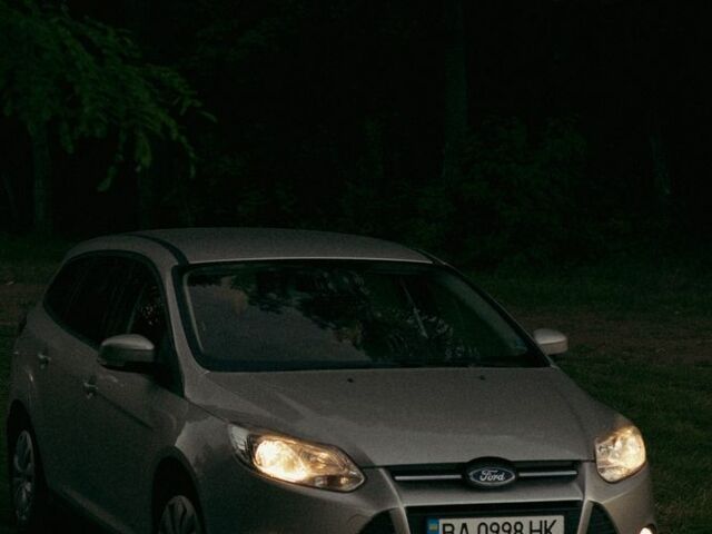 Серый Форд Фокус, объемом двигателя 2 л и пробегом 120 тыс. км за 8200 $, фото 1 на Automoto.ua