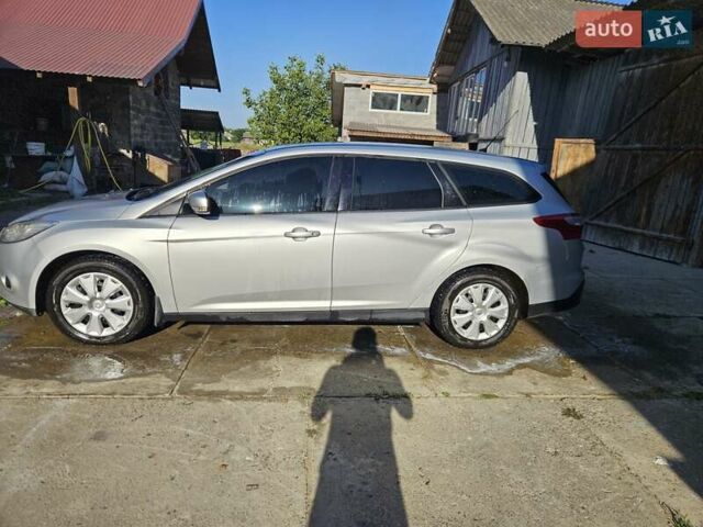 Серый Форд Фокус, объемом двигателя 2 л и пробегом 275 тыс. км за 8100 $, фото 1 на Automoto.ua