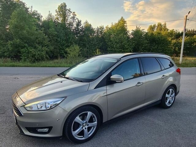 Сірий Форд Фокус, об'ємом двигуна 1 л та пробігом 151 тис. км за 7400 $, фото 1 на Automoto.ua
