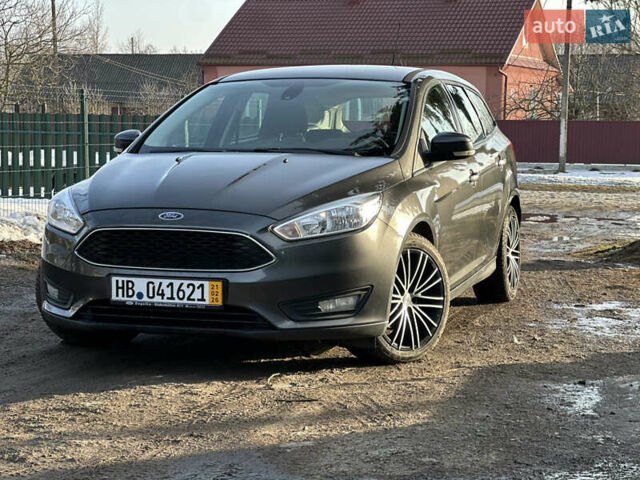 Серый Форд Фокус, объемом двигателя 1.5 л и пробегом 239 тыс. км за 8899 $, фото 1 на Automoto.ua