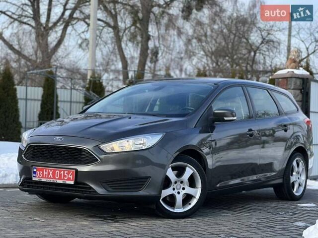 Серый Форд Фокус, объемом двигателя 1.5 л и пробегом 208 тыс. км за 7900 $, фото 1 на Automoto.ua