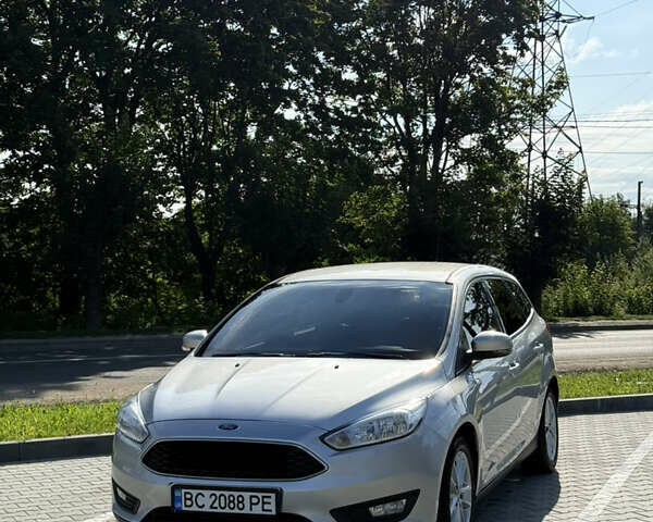 Серый Форд Фокус, объемом двигателя 1.5 л и пробегом 314 тыс. км за 8000 $, фото 1 на Automoto.ua