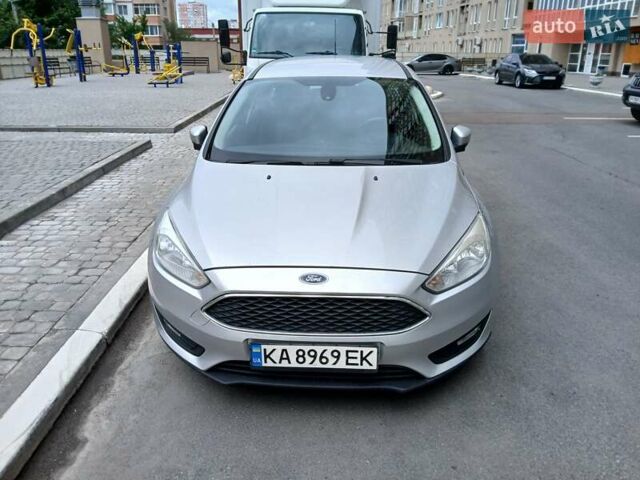 Серый Форд Фокус, объемом двигателя 1 л и пробегом 127 тыс. км за 8000 $, фото 1 на Automoto.ua