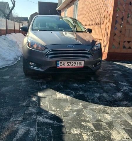 Сірий Форд Фокус, об'ємом двигуна 1.5 л та пробігом 190 тис. км за 9400 $, фото 1 на Automoto.ua