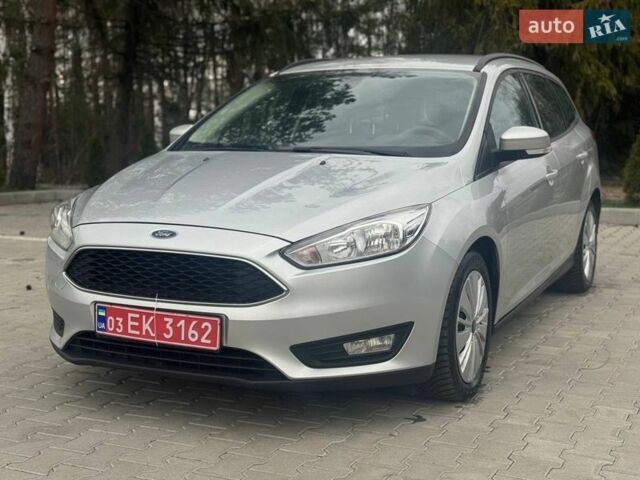 Сірий Форд Фокус, об'ємом двигуна 1.5 л та пробігом 237 тис. км за 7999 $, фото 1 на Automoto.ua