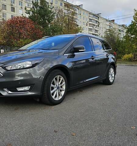 Серый Форд Фокус, объемом двигателя 1.5 л и пробегом 238 тыс. км за 10800 $, фото 1 на Automoto.ua