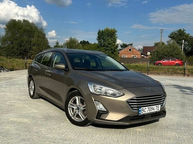 Сірий Форд Фокус, об'ємом двигуна 1.5 л та пробігом 240 тис. км за 11500 $, фото 1 на Automoto.ua