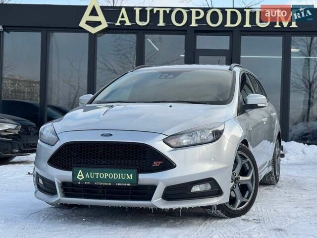 Серый Форд Фокус, объемом двигателя 2 л и пробегом 233 тыс. км за 13999 $, фото 1 на Automoto.ua