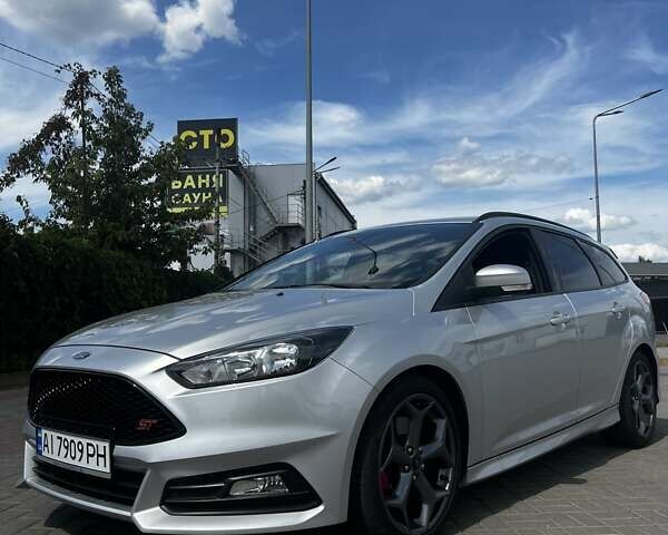 Серый Форд Фокус, объемом двигателя 2 л и пробегом 230 тыс. км за 12300 $, фото 1 на Automoto.ua