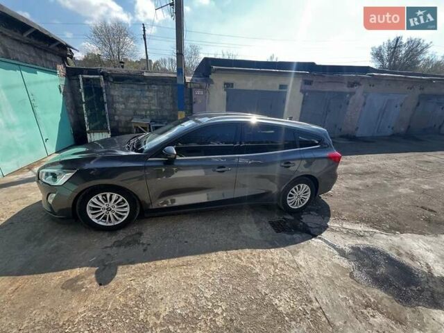 Сірий Форд Фокус, об'ємом двигуна 2 л та пробігом 207 тис. км за 15000 $, фото 1 на Automoto.ua