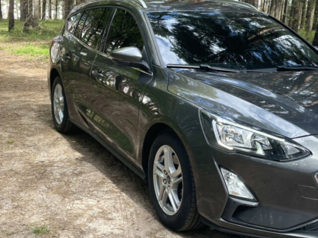 Сірий Форд Фокус, об'ємом двигуна 1.5 л та пробігом 242 тис. км за 13000 $, фото 1 на Automoto.ua