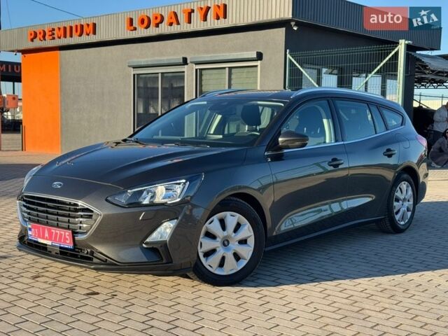 Серый Форд Фокус, объемом двигателя 2 л и пробегом 205 тыс. км за 13907 $, фото 1 на Automoto.ua