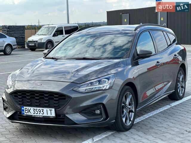 Сірий Форд Фокус, об'ємом двигуна 2 л та пробігом 196 тис. км за 15500 $, фото 1 на Automoto.ua